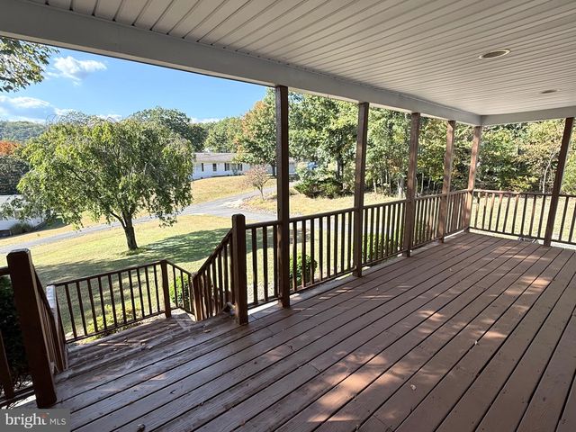 141 PEACH TREE LN, Keyser, WV 26726