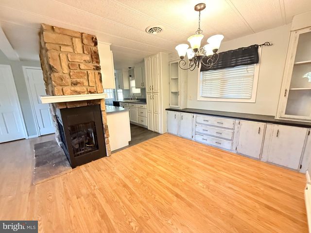 141 PEACH TREE LN, Keyser, WV 26726