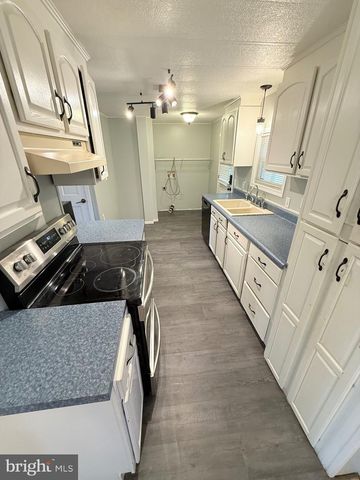 141 PEACH TREE LN, Keyser, WV 26726