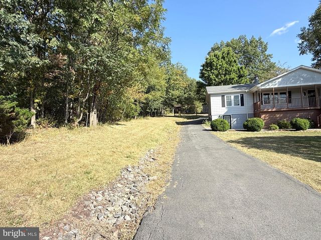 141 PEACH TREE LN, Keyser, WV 26726