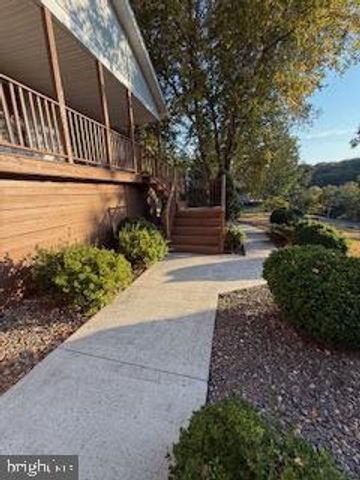 141 PEACH TREE LN, Keyser, WV 26726