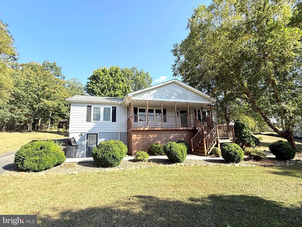 141 PEACH TREE LN, Keyser, WV 26726
