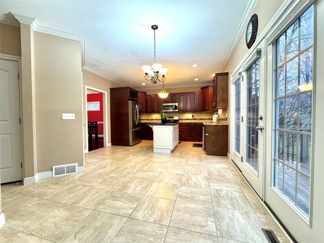4385 STONE CREEK Drive, Erie, PA 16506