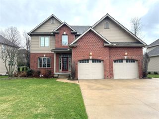 4385 STONE CREEK Drive, Erie, PA 16506