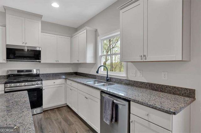 822 Pine Way, Dallas, GA 30157