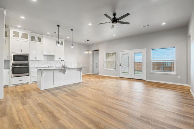 12561 LEONA Drive, Canyon, TX 79015