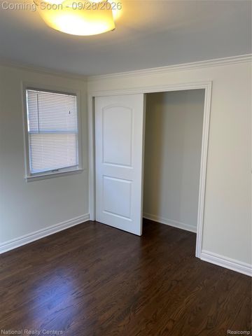 679 Oak avenue, Birmingham, MI 48009