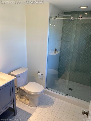 679 Oak avenue, Birmingham, MI 48009
