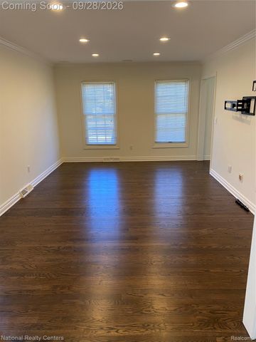 679 Oak avenue, Birmingham, MI 48009