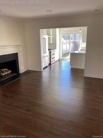 679 Oak avenue, Birmingham, MI 48009