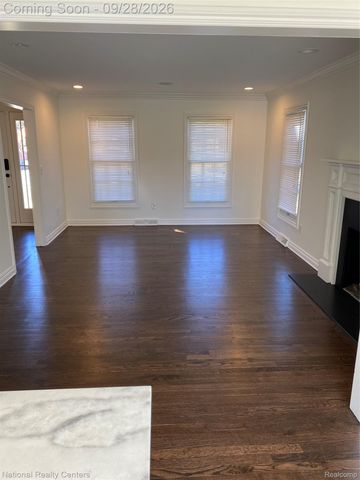 679 Oak avenue, Birmingham, MI 48009