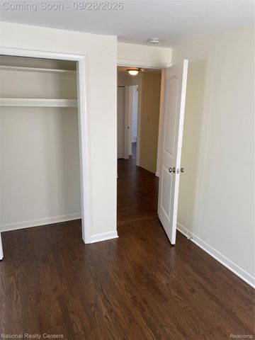 679 Oak avenue, Birmingham, MI 48009