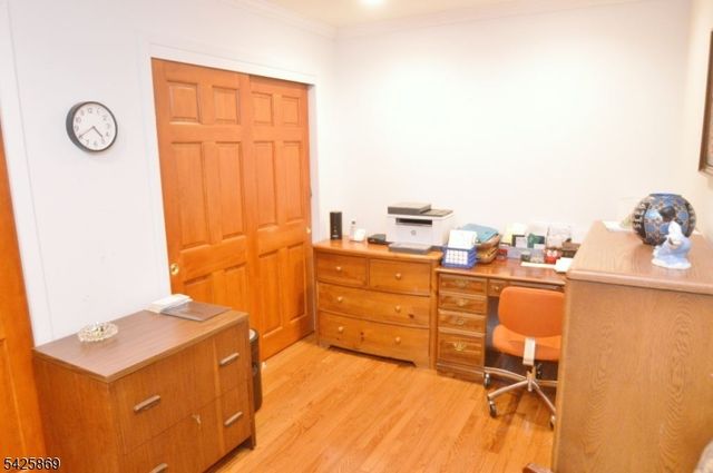 110 Castle Ridge Dr, East Hanover Twp., NJ 07936