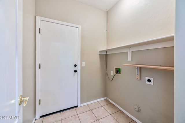 6222 W Wikieup Lane, Glendale, AZ 85308