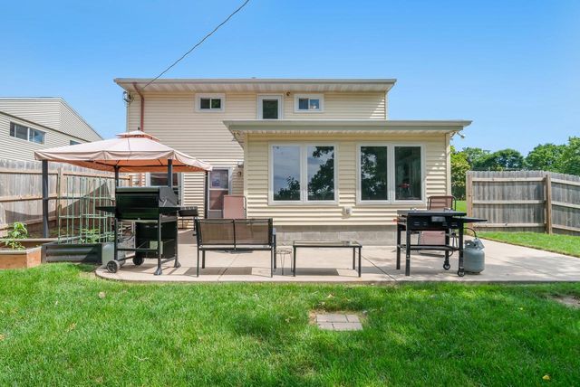 625 Western AVENUE, Sheboygan Falls, WI 53085