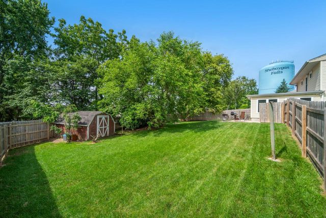 625 Western AVENUE, Sheboygan Falls, WI 53085