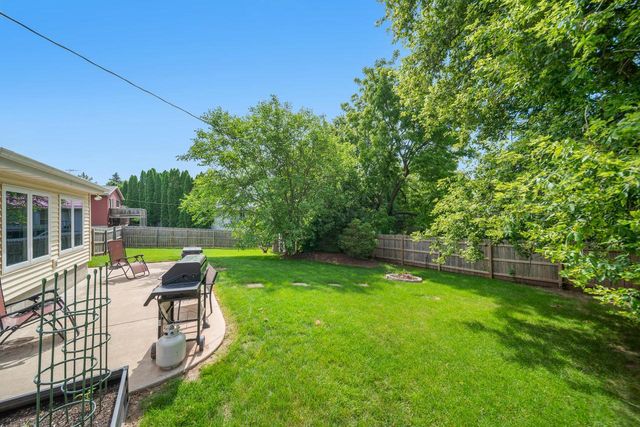 625 Western AVENUE, Sheboygan Falls, WI 53085