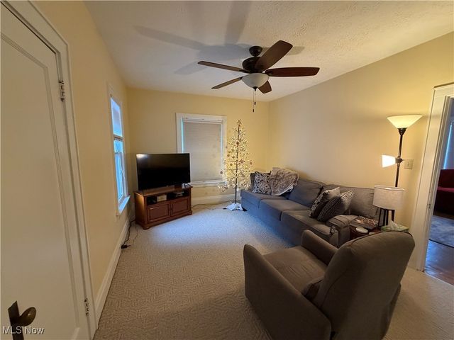 2809 Saint Clair Avenue, East Liverpool, OH 43920