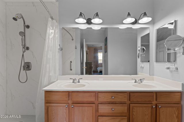 10 NORTHRIDGE Circle 10, Wickenburg, AZ 85390