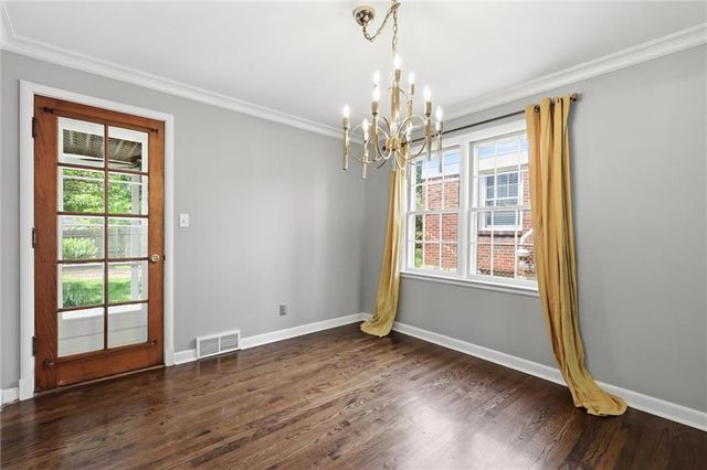 607 E 65th Street, Kansas City, MO 64131