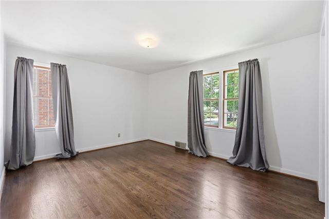 607 E 65th Street, Kansas City, MO 64131