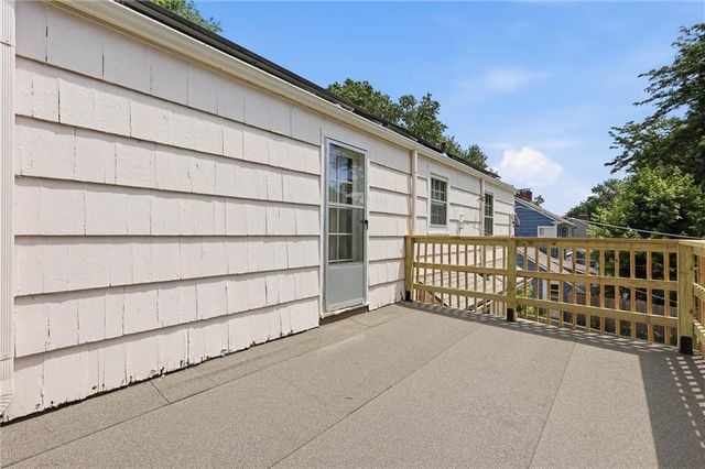 607 E 65th Street, Kansas City, MO 64131