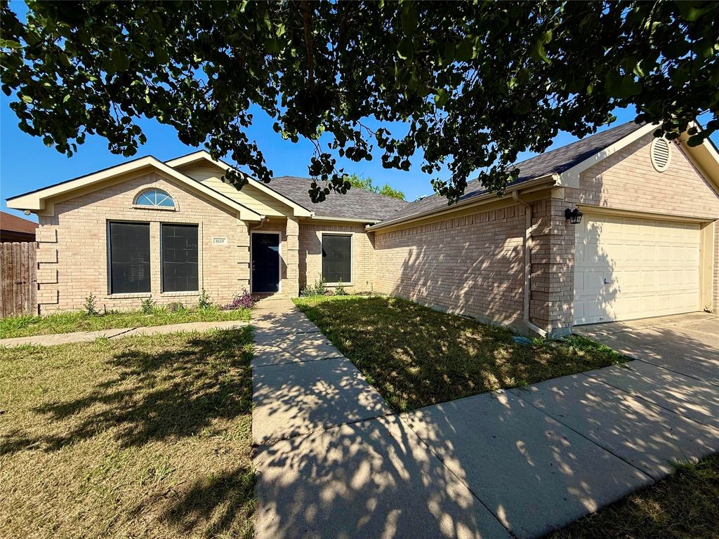 8159 Kathleen Drive, Fort Worth, TX 76137