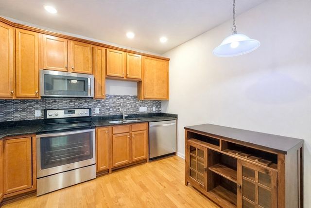 426 John Mahar Hwy 311, Braintree, MA 02184