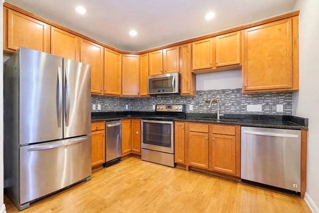 426 John Mahar Hwy 311, Braintree, MA 02184