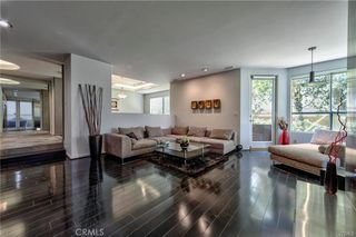 12841 Bloomfield 103, Studio City, CA 91604