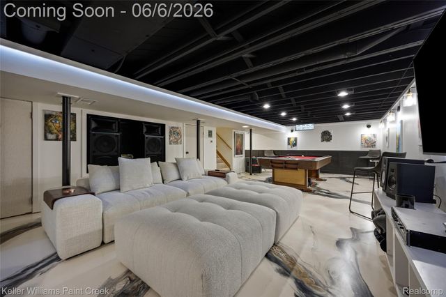 28606 Rockwood Street, St. Clair Shores, MI 48081
