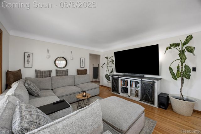 28606 Rockwood Street, St. Clair Shores, MI 48081