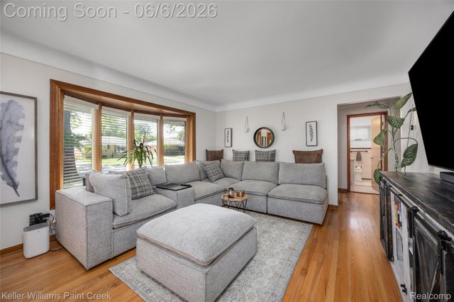 28606 Rockwood Street, St. Clair Shores, MI 48081