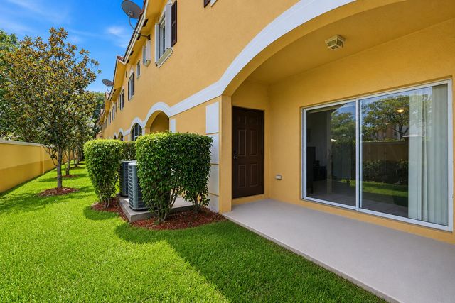 1702 SW 81ST Terrace, North Lauderdale, FL 33068