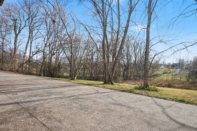 3072 Woody Ln, Clarksville, TN 37043
