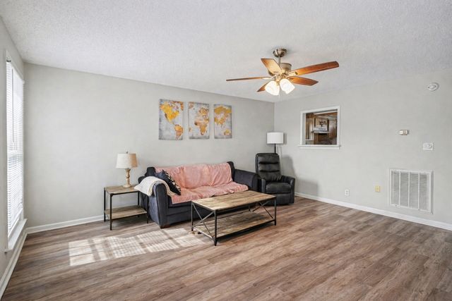 3072 Woody Ln, Clarksville, TN 37043