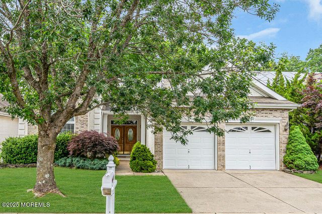 33 Pine Valley Road, Jackson, NJ 08527