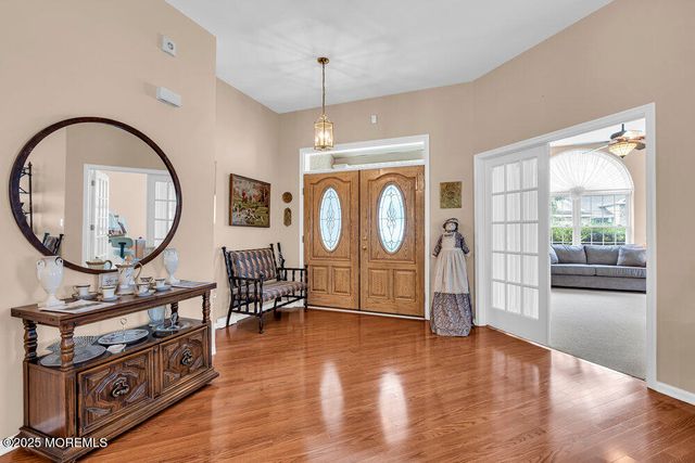 33 Pine Valley Road, Jackson, NJ 08527