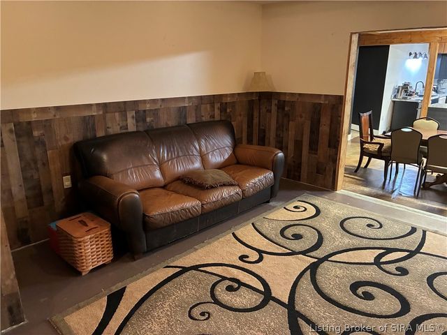 10609 Brownstown Road, Henryville, IN 47126