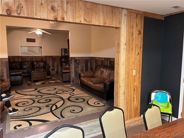 10609 Brownstown Road, Henryville, IN 47126