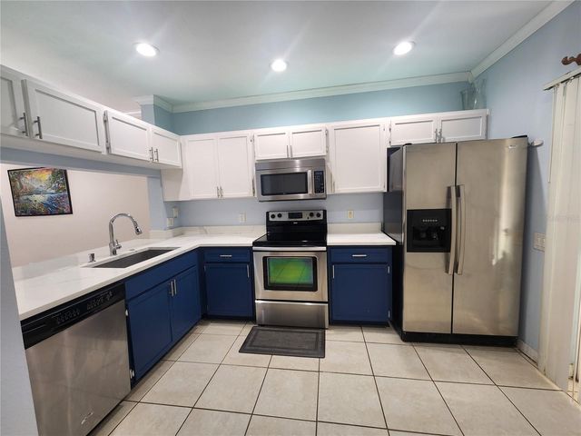 8637 HUNTERS KEY CIRCLE 8637, Tampa, FL 33647