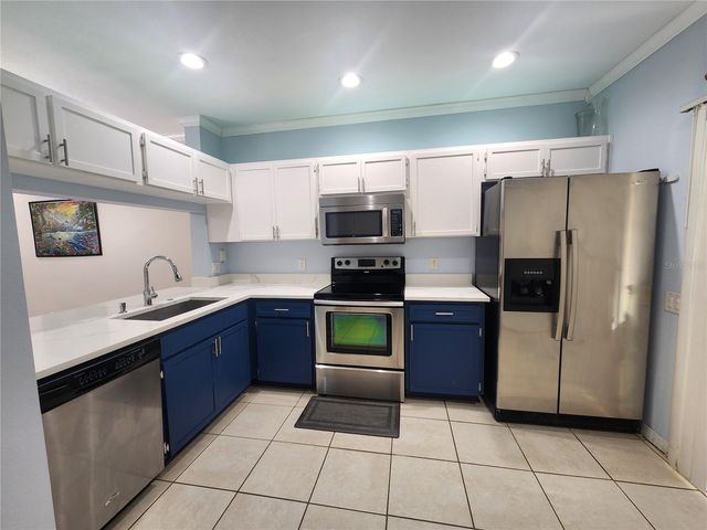 8637 HUNTERS KEY CIRCLE 8637, Tampa, FL 33647