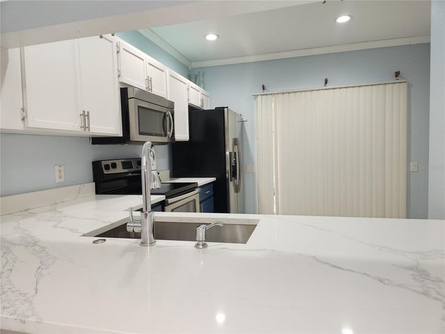 8637 HUNTERS KEY CIRCLE 8637, Tampa, FL 33647