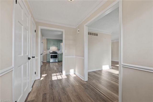 4902 Forest Oaks Drive, Greensboro, NC 27406