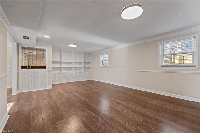 4902 Forest Oaks Drive, Greensboro, NC 27406