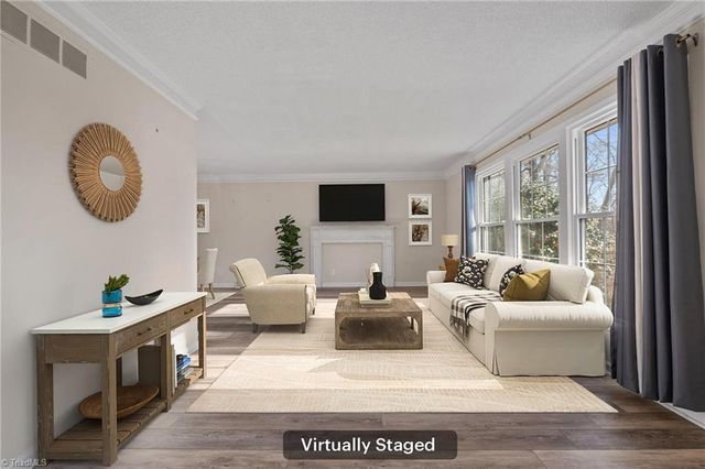 4902 Forest Oaks Drive, Greensboro, NC 27406