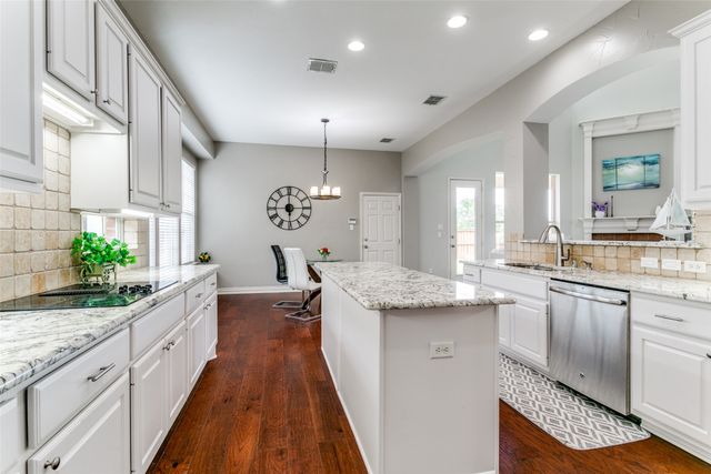 869 Winchester Drive, Lewisville, TX 75056