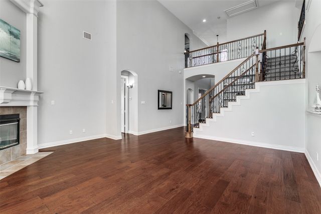 869 Winchester Drive, Lewisville, TX 75056