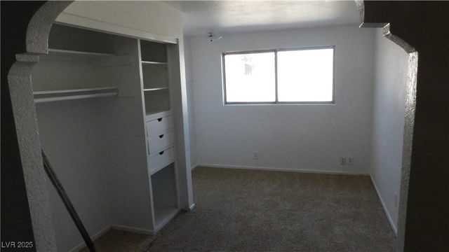 5300 Sugarfoot Avenue, Las Vegas, NV 89107