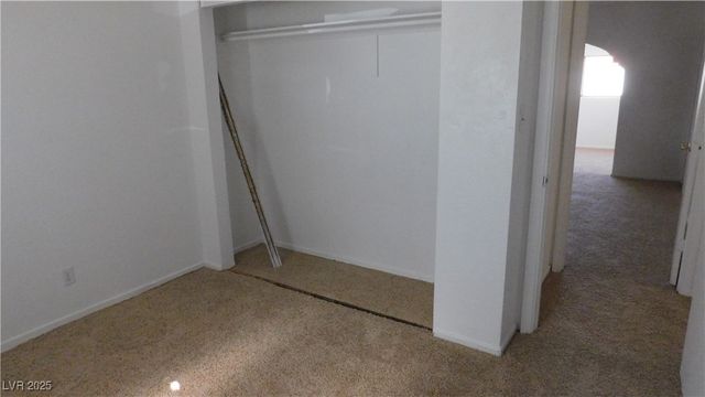 5300 Sugarfoot Avenue, Las Vegas, NV 89107